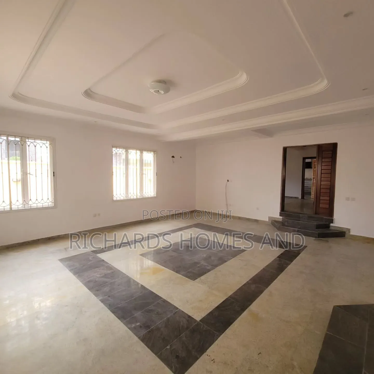 5bdrm Duplex in Banana Island for rent in Banana Island