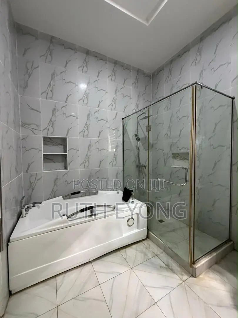 4bdrm Duplex in Vgc Harris Drive for sale in VGC / Ajah