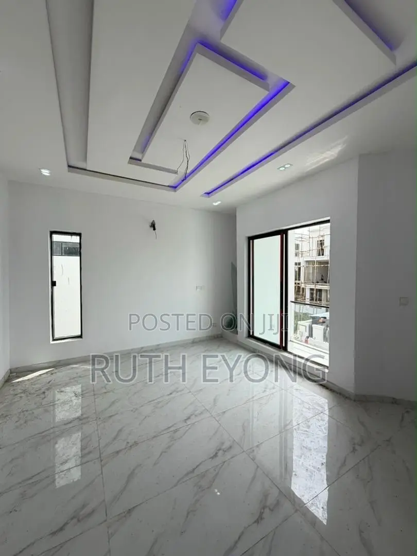 4bdrm Duplex in Chevron Lekki Lagos for sale in Chevron