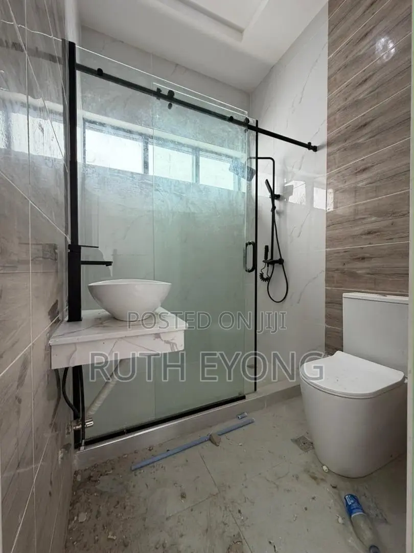 4bdrm Duplex in Chevron Lekki Lagos for sale in Chevron