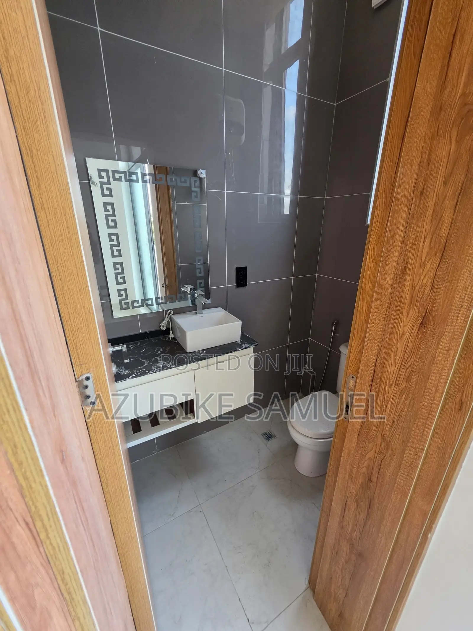 Furnished 2bdrm Apartment in Off Admiralty Lane for rent in Lekki Phase 1