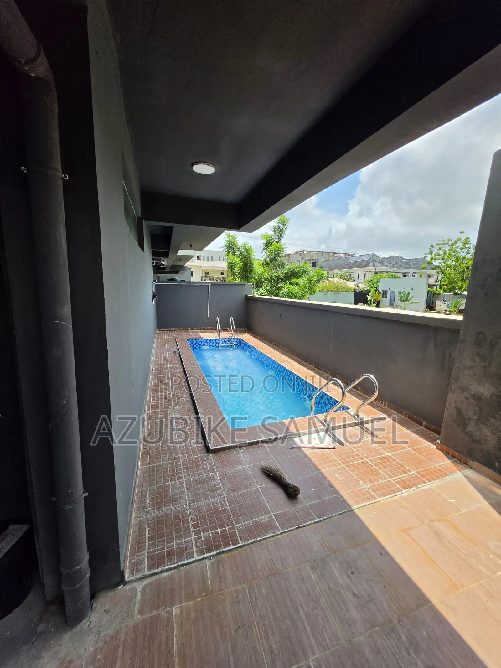 Furnished 2bdrm Apartment in Off Admiralty Lane for rent in Lekki Phase 1