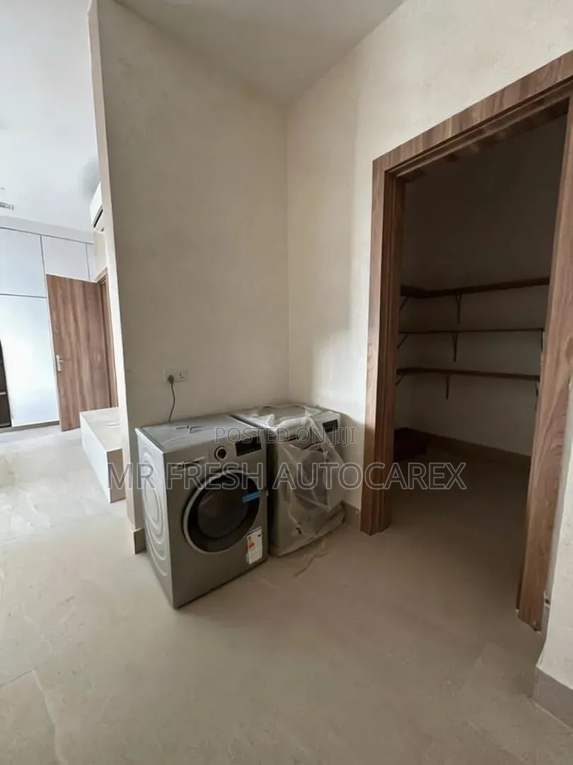 Furnished 3bdrm Penthouse in Banana Island, Ikoyi for sale in Ikoyi