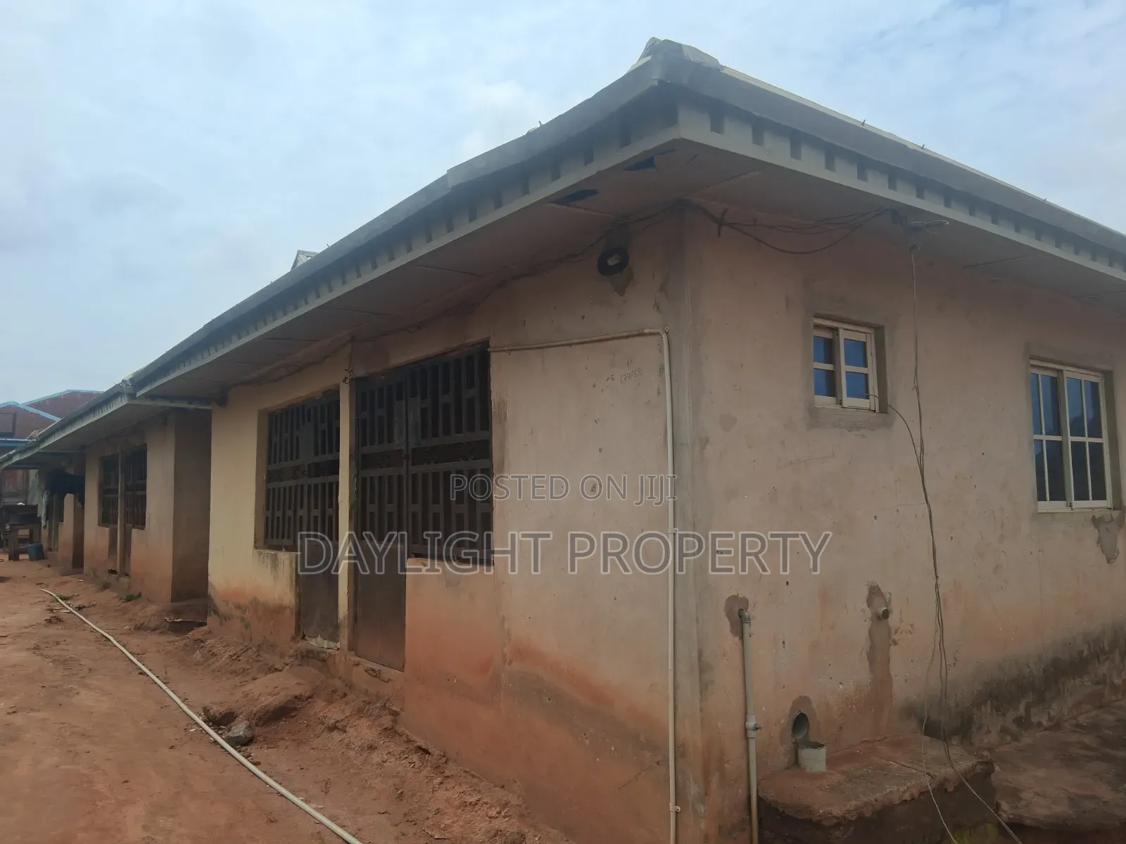 2bdrm Apartment in Daylight Property, Benin City for sale in Benin City