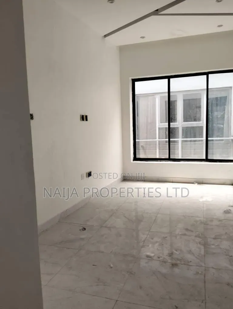 2units of 5 Bedroom Duplex With Bq at Lekki Phase 1 Right for Rent in Lekki Phase 1
