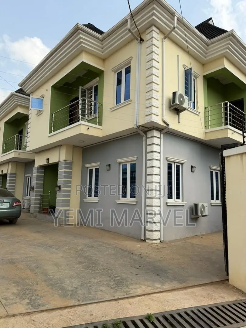 8bdrm Block of Flats in Akoto Estate, Elebu, for sale in Akala Express
