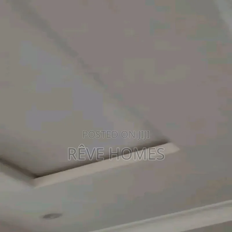 2bdrm Block of Flats in Adekunle for rent in Adekunle