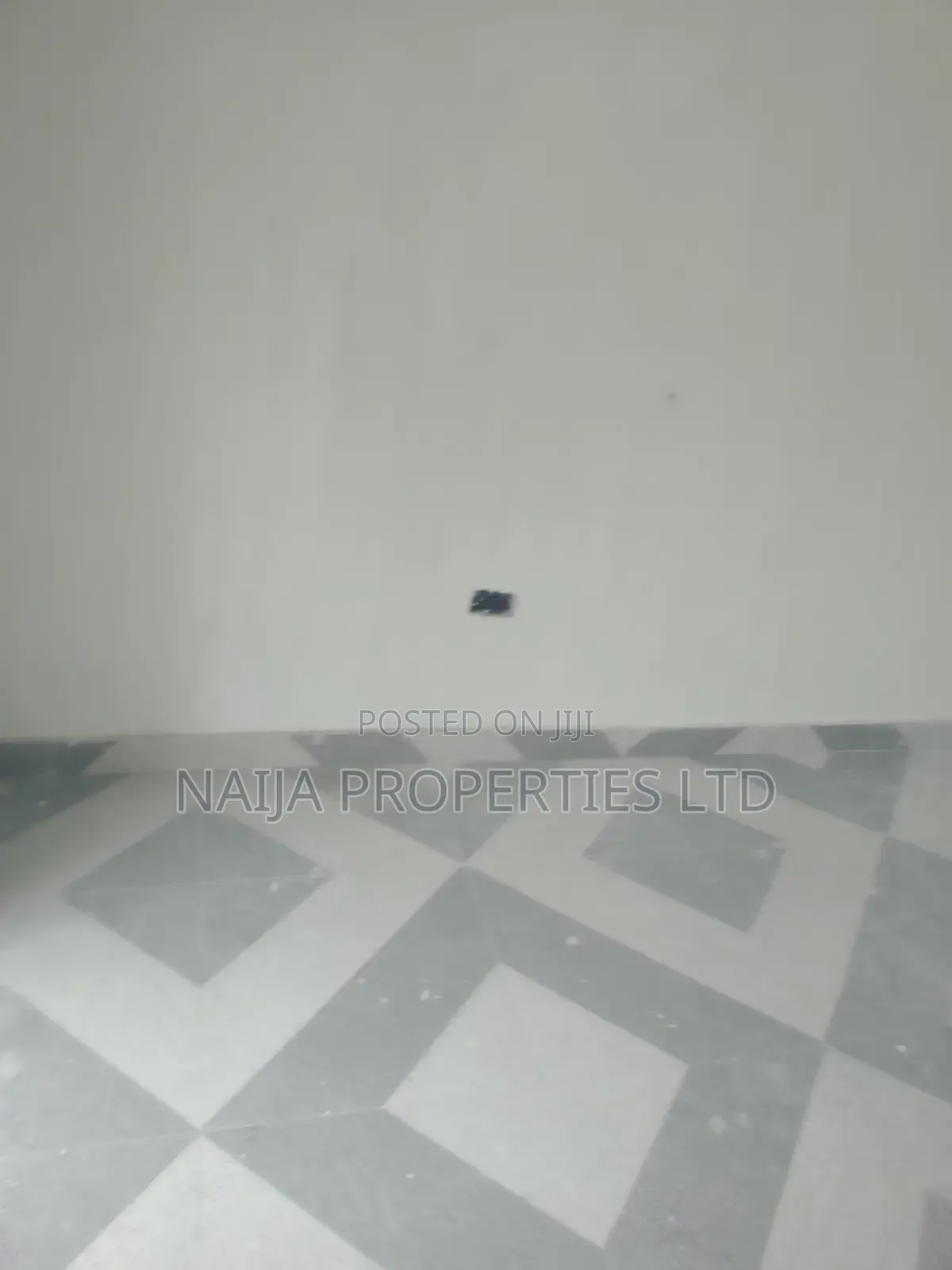 Shop Closed to the Express at MajeK, Sangotedo for Rent in Sangotedo