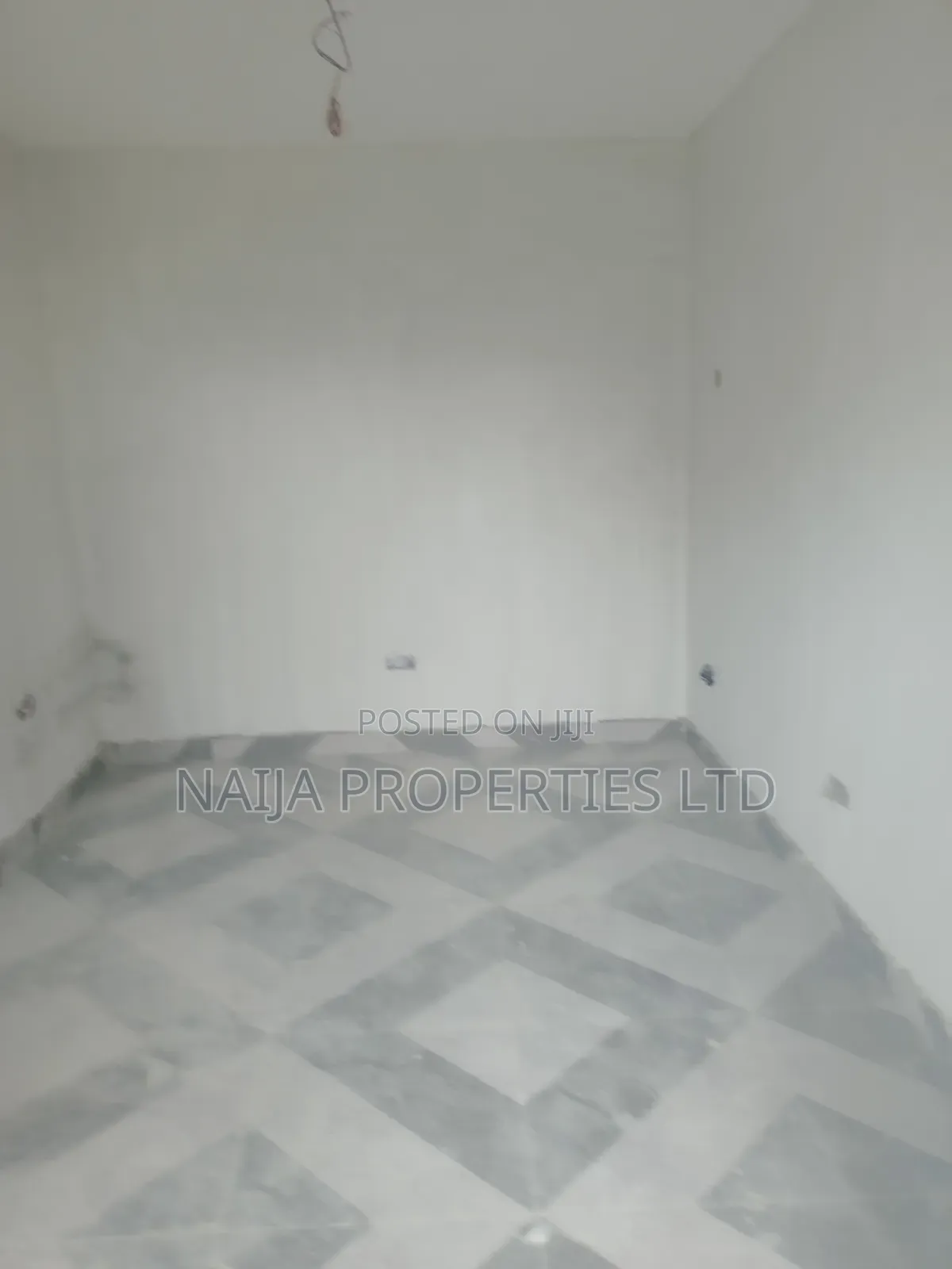 Shop Closed to the Express at MajeK, Sangotedo for Rent in Sangotedo
