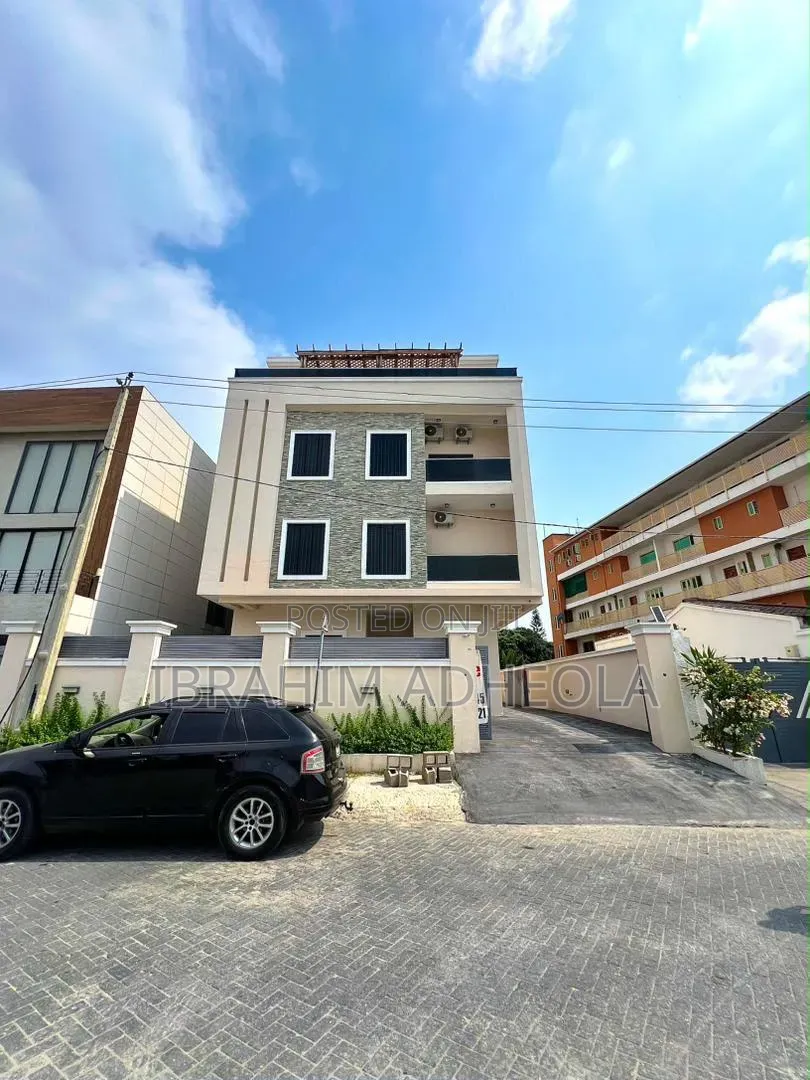 6bdrm Duplex in Lekki Phase1 for sale in Lekki Phase 1