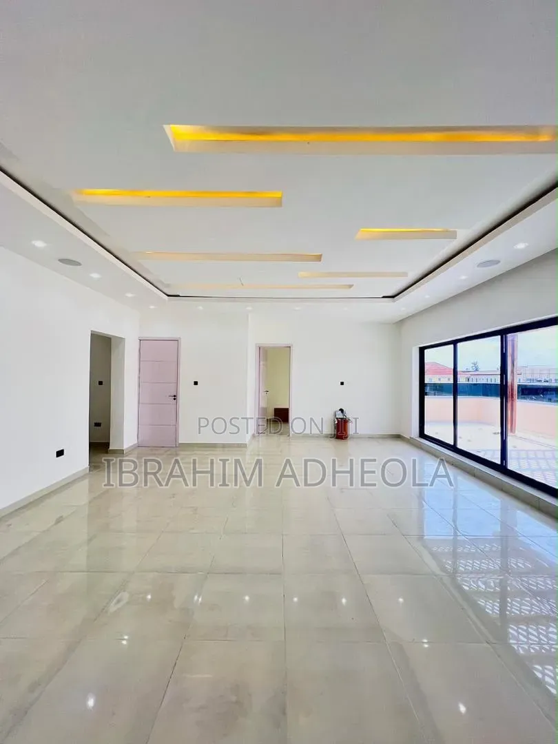 6bdrm Duplex in Lekki Phase1 for sale in Lekki Phase 1