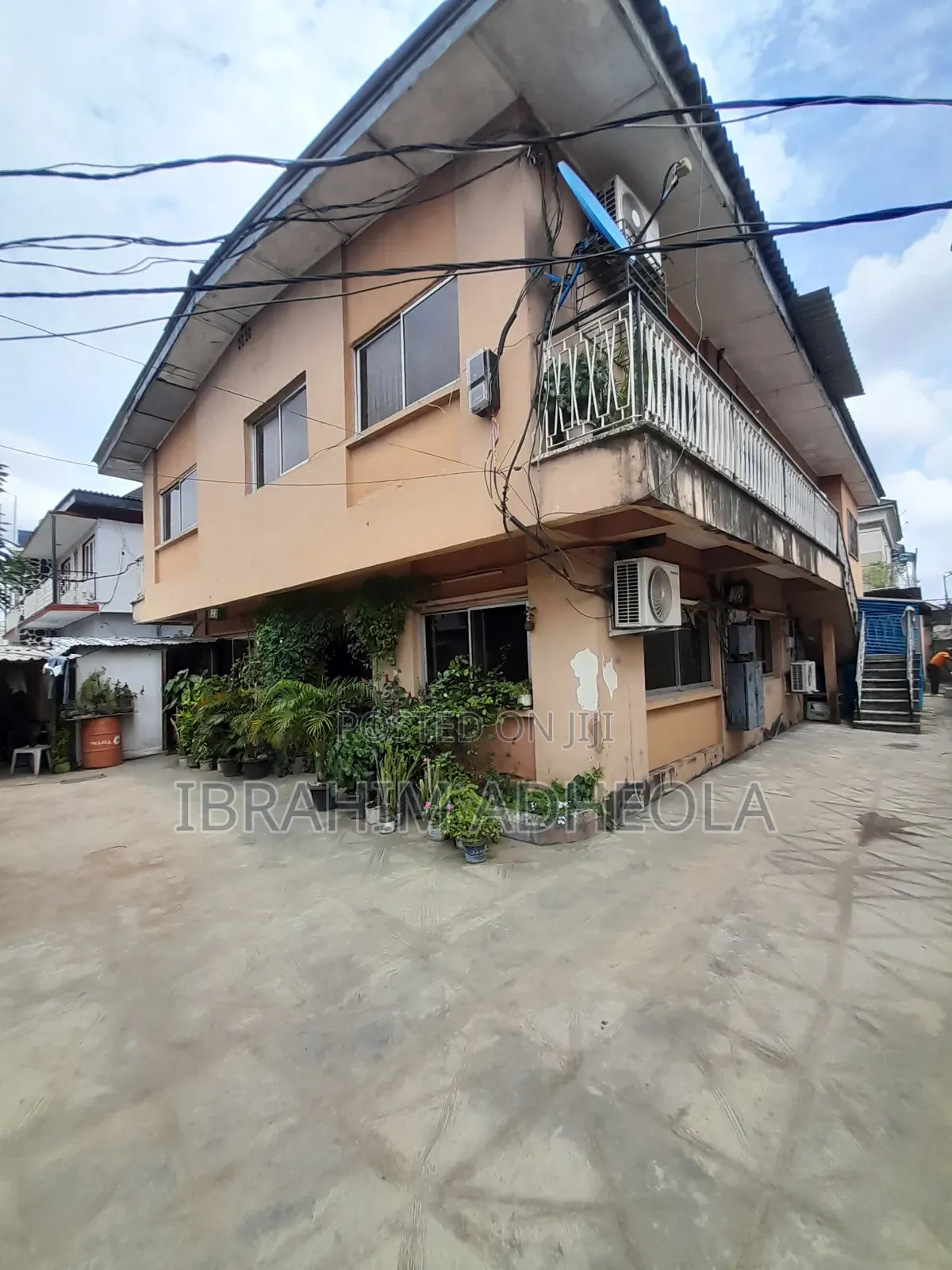 4bdrm Block of Flats in Ilupeju Estate for sale in Ilupeju Industrial Estate