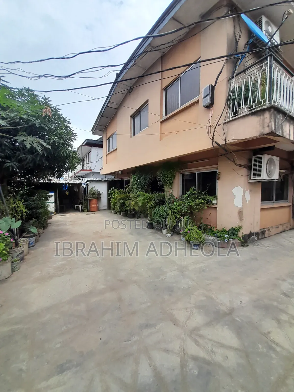 4bdrm Block of Flats in Ilupeju Estate for sale in Ilupeju Industrial Estate