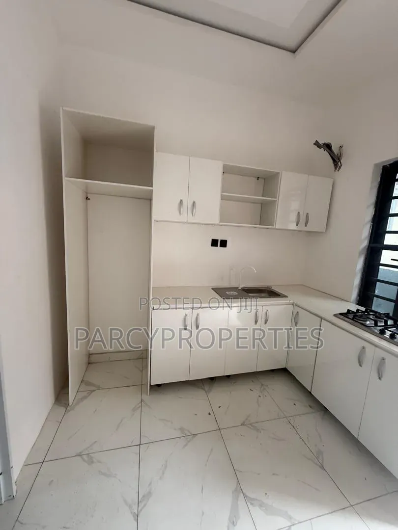 2bdrm Apartment in Lekki Expressway for rent in Lekki Expressway
