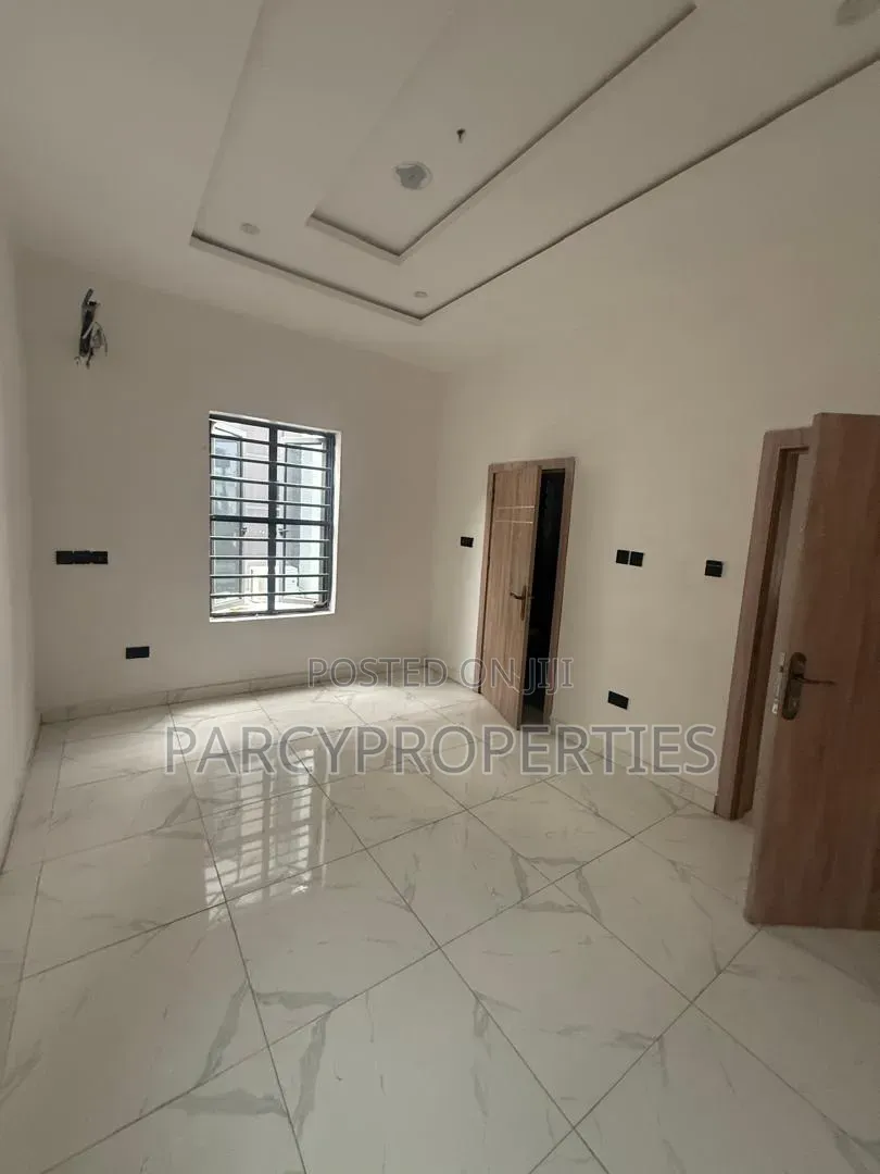 2bdrm Apartment in Lekki Expressway for rent in Lekki Expressway