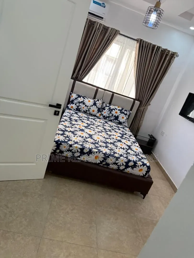 Furnished 3bdrm Apartment in Lekki Phase 1 for rent in Lekki Phase 1