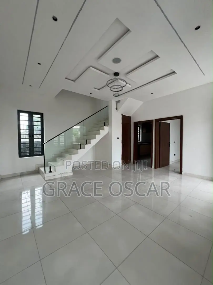 3bdrm Duplex in Sangotedo for sale in Sangotedo