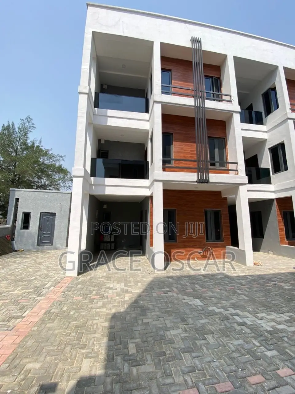 5bdrm Duplex in Osapa london for sale in Osapa london