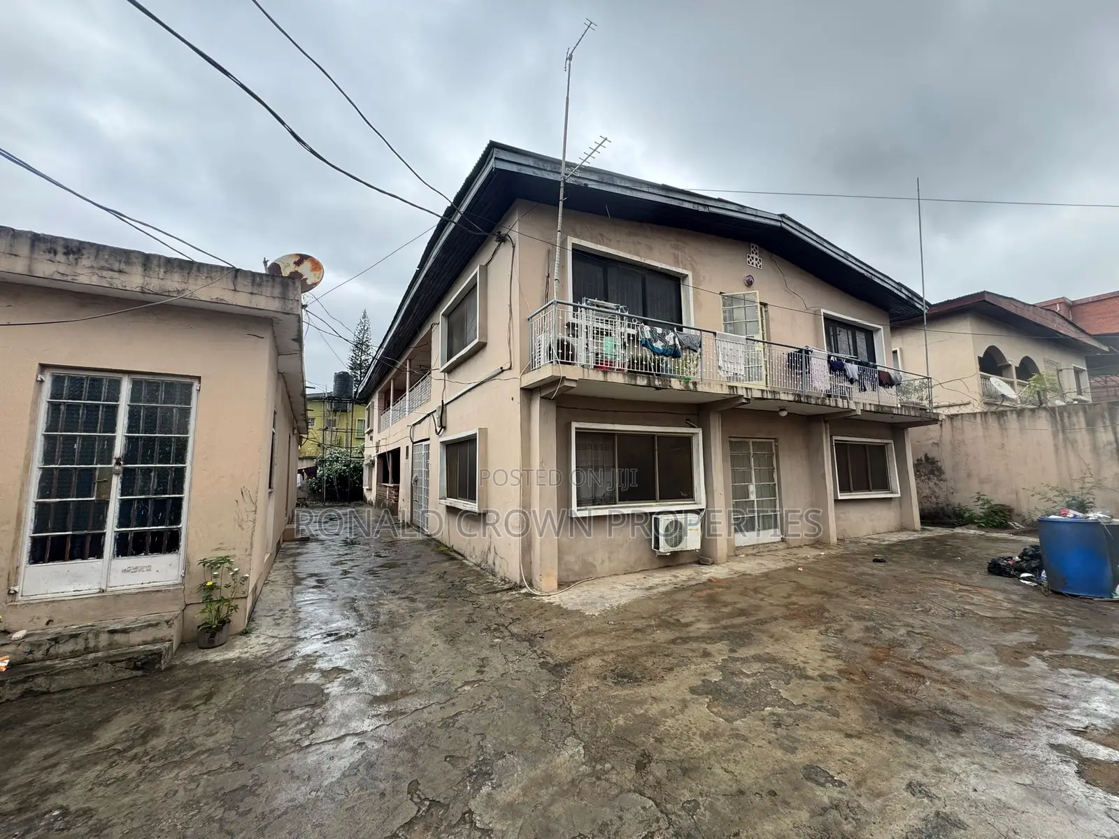 2bdrm Bungalow in Bye Pass Ilupeju for sale in Bye Pass Ilupeju
