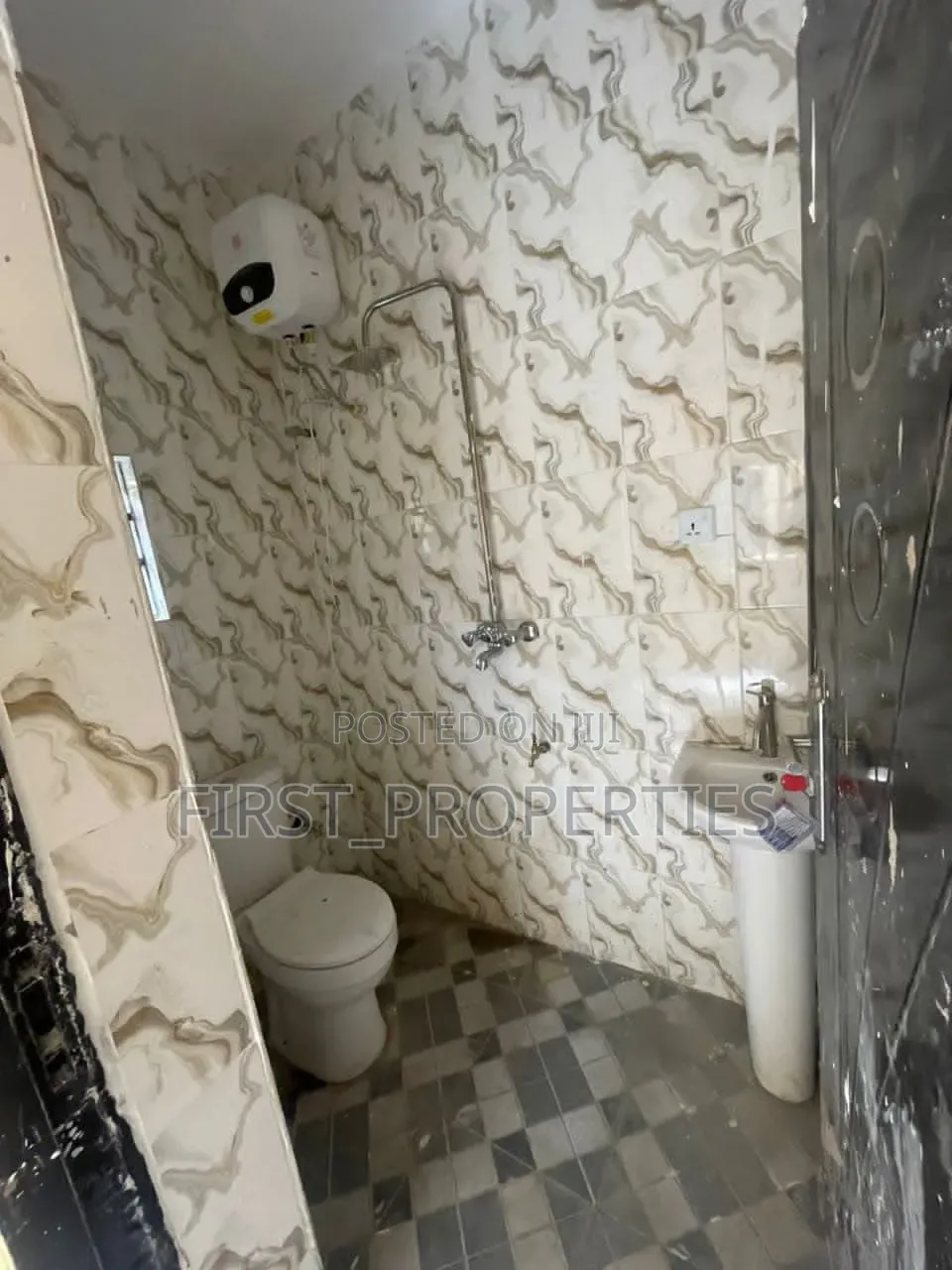 Furnished 3bdrm Block of Flats in Johnson Awe, Oluyole Estate for rent in Oluyole Estate