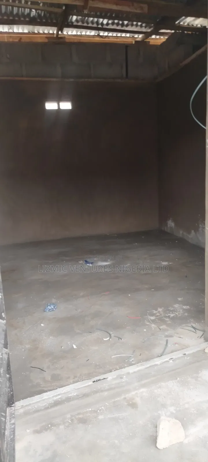 Spacious lShop Tolet in Igando / Ikotun/Igando