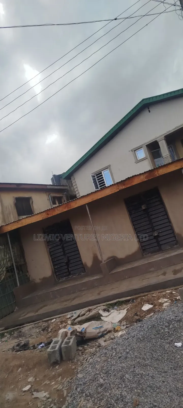 Spacious lShop Tolet in Igando / Ikotun/Igando