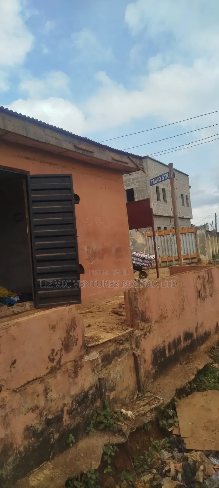 Nice Shop Tolet in Igando / Ikotun/Igando