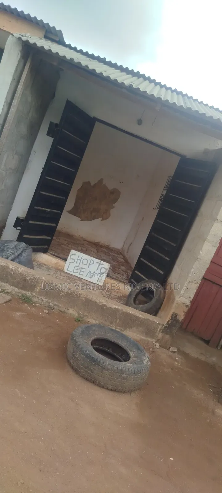 Busy Small Shop Tolet in Igando / Ikotun/Igando