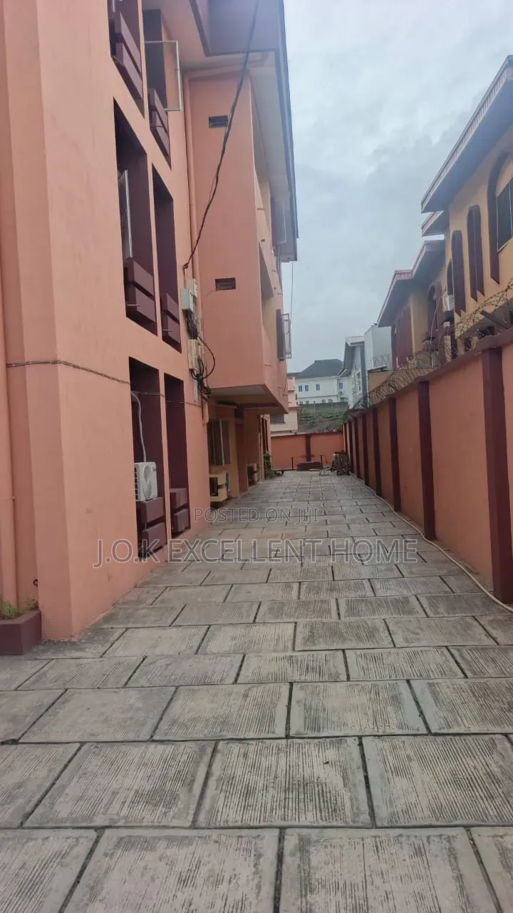 3bdrm Block of Flats in River Valley Estate for sale in River Valley Estate
