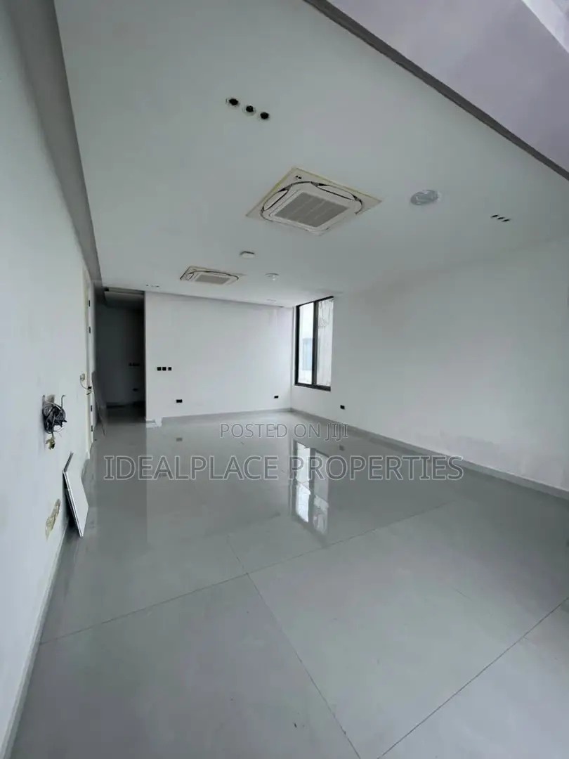 5bdrm Duplex in Banana Island for sale in Banana Island