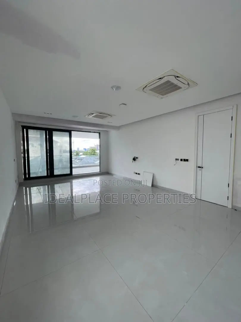 5bdrm Duplex in Banana Island for sale in Banana Island