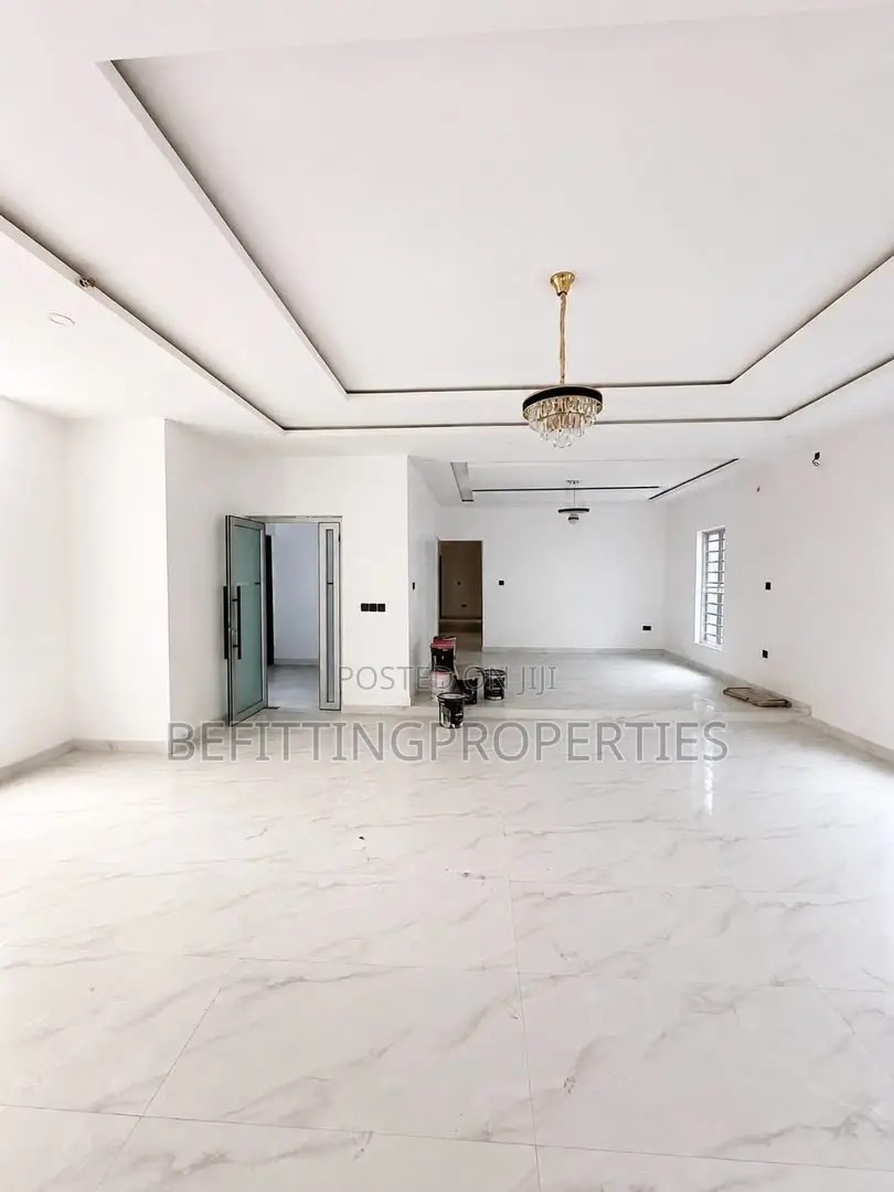 6bdrm Duplex in Ajah for sale in Ajah