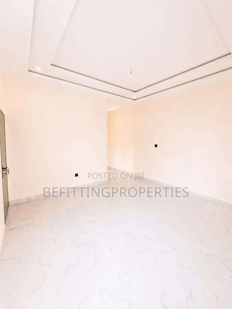 6bdrm Duplex in Ajah for sale in Ajah