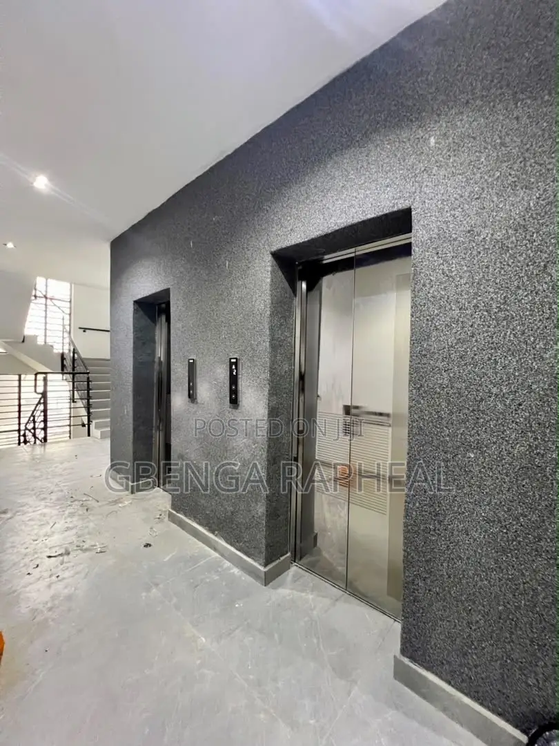 2bdrm Apartment in Lekki One for sale in Lekki Phase 1