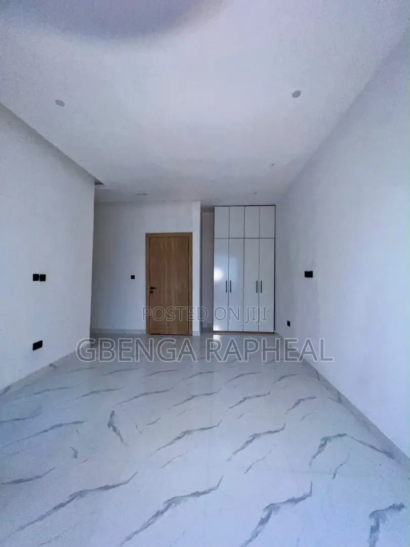 4bdrm Townhouse/Terrace in Ikota, Lekki for sale in Lekki