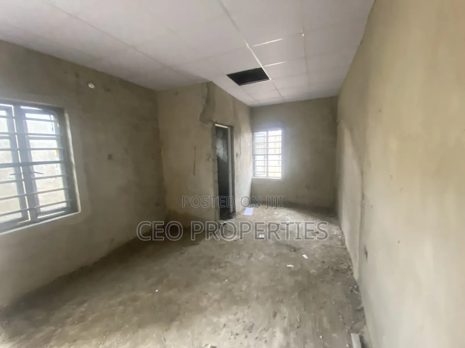 150sqm Warehouse/Store Facing Ado Road Ajah Lagos in Ado / Ajah