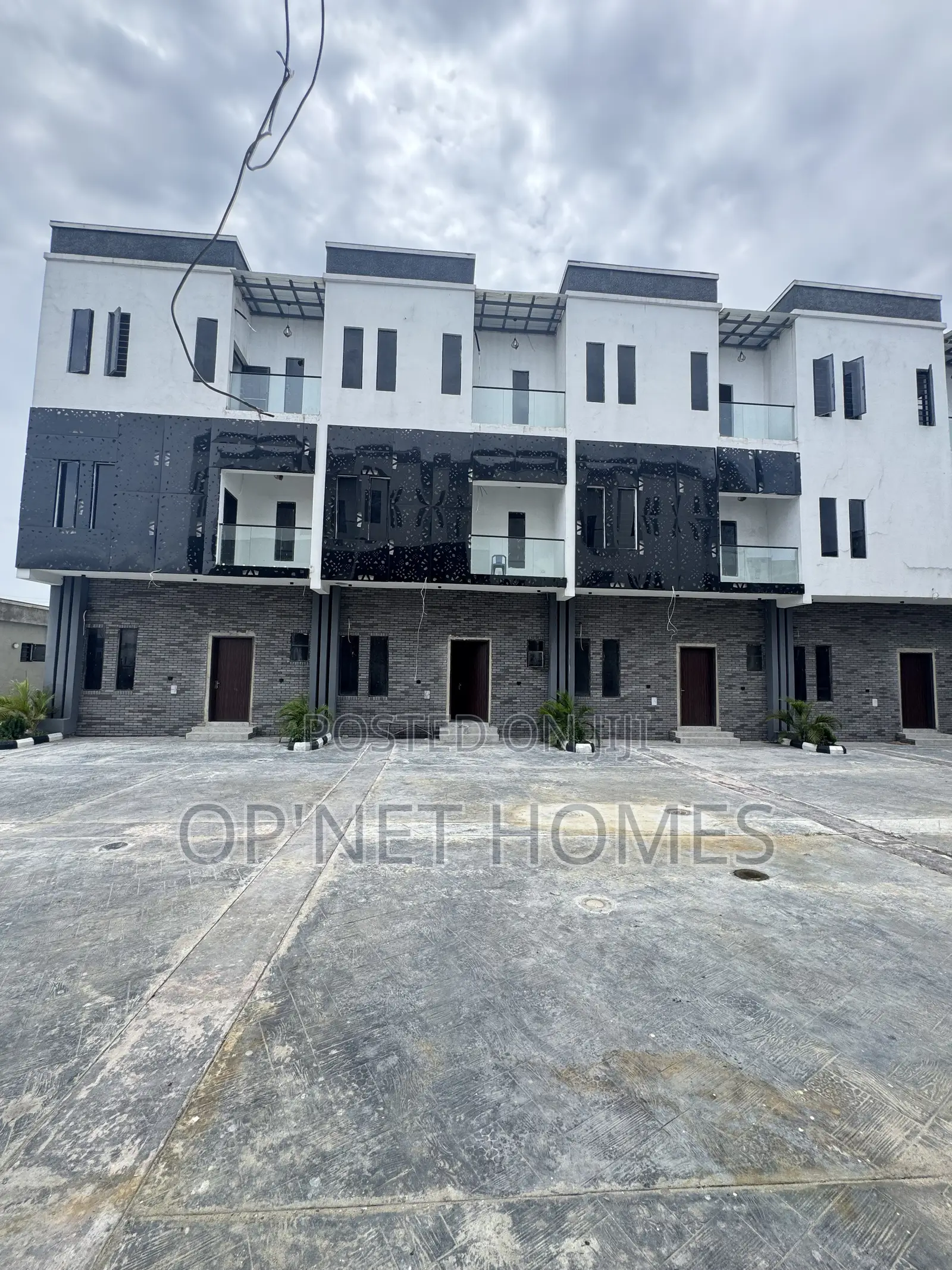 4bdrm Duplex in Lekki for sale in Lekki