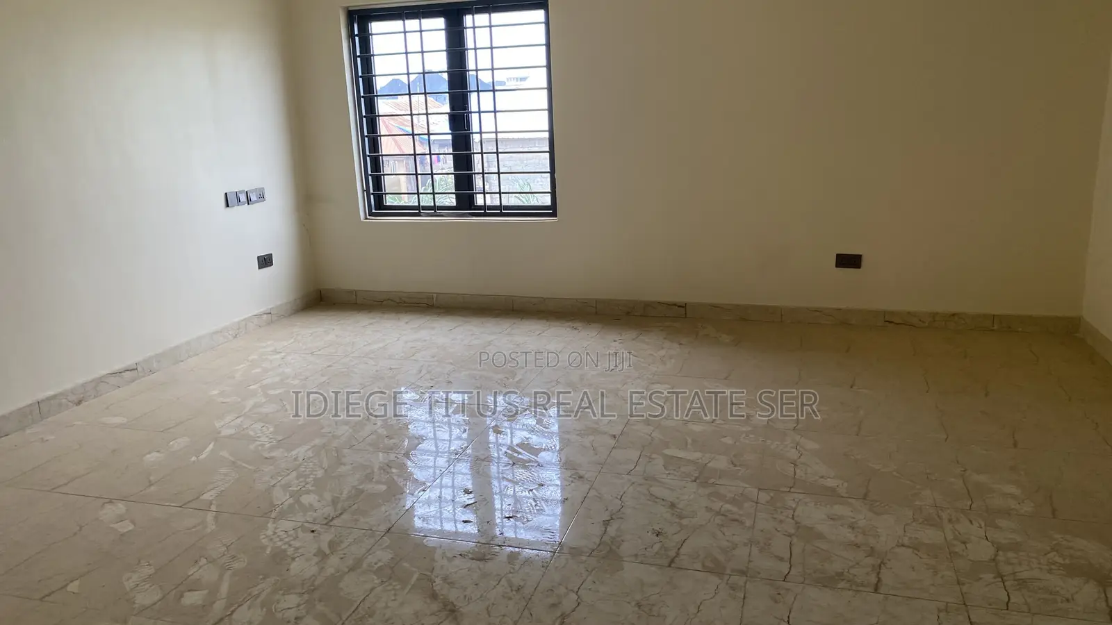 5bdrm Townhouse / Terrace in By Bus Terminal, Mabushi for rent in Mabushi