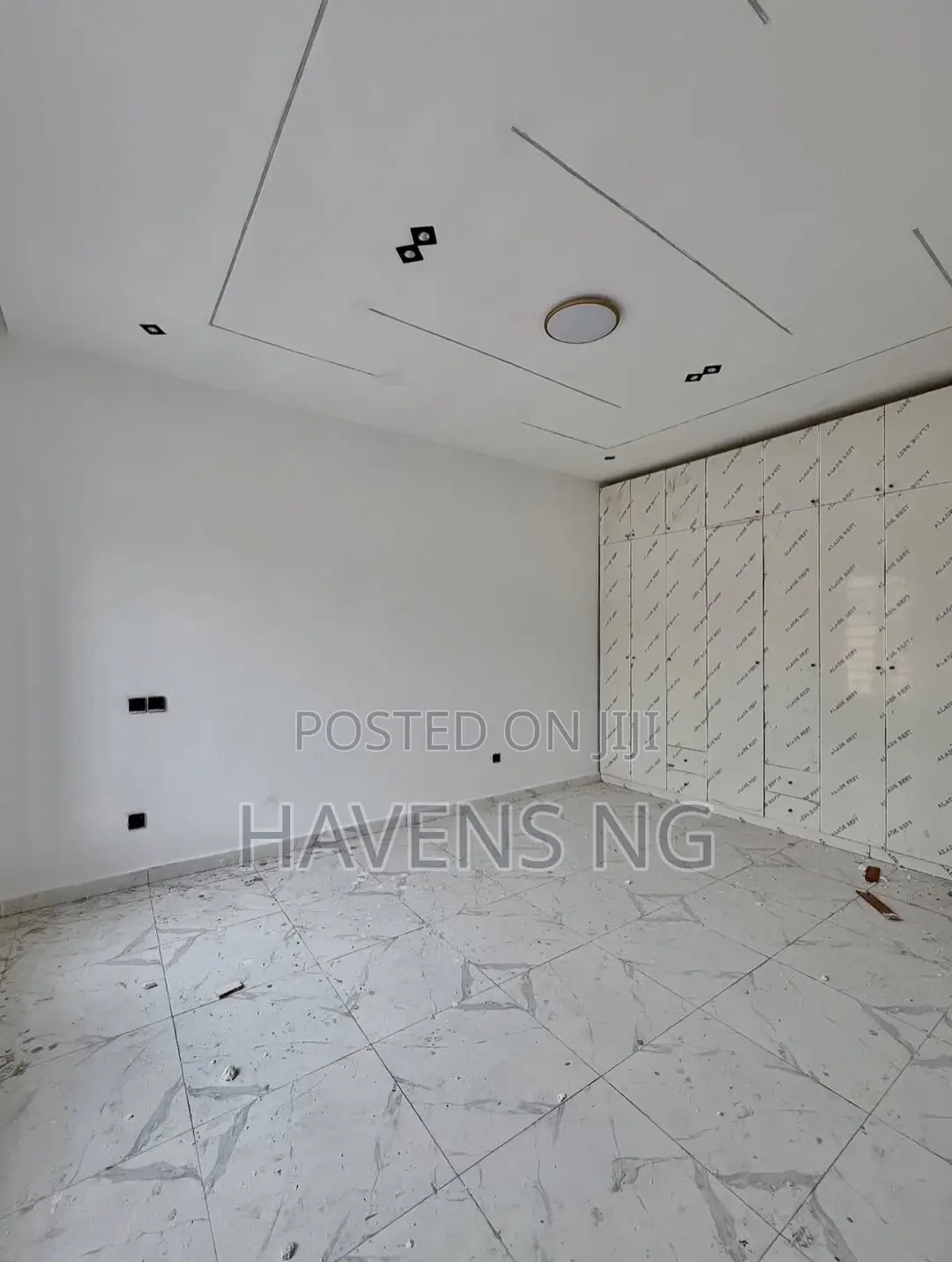 4bdrm Duplex in Ikota for sale in Ikota