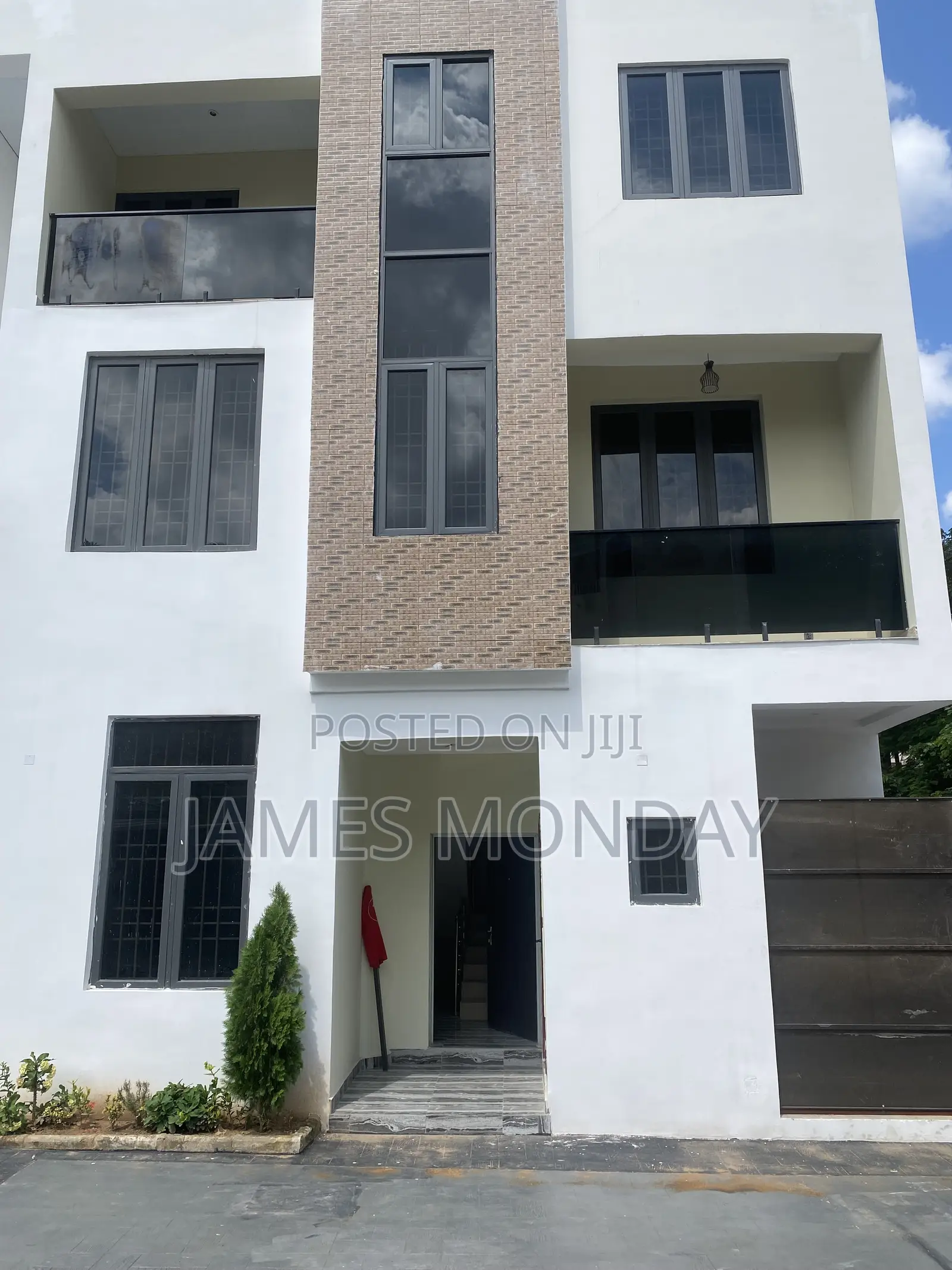 4bdrm Townhouse/Terrace in Private Residence By, Garki 2 for sale in Garki 2