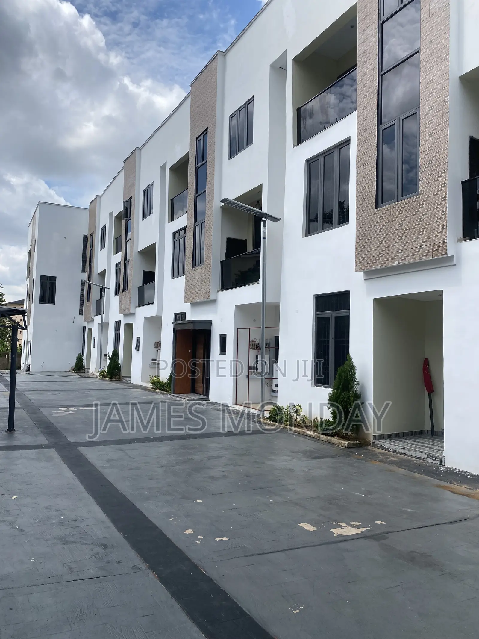 4bdrm Townhouse/Terrace in Private Residence By, Garki 2 for sale in Garki 2