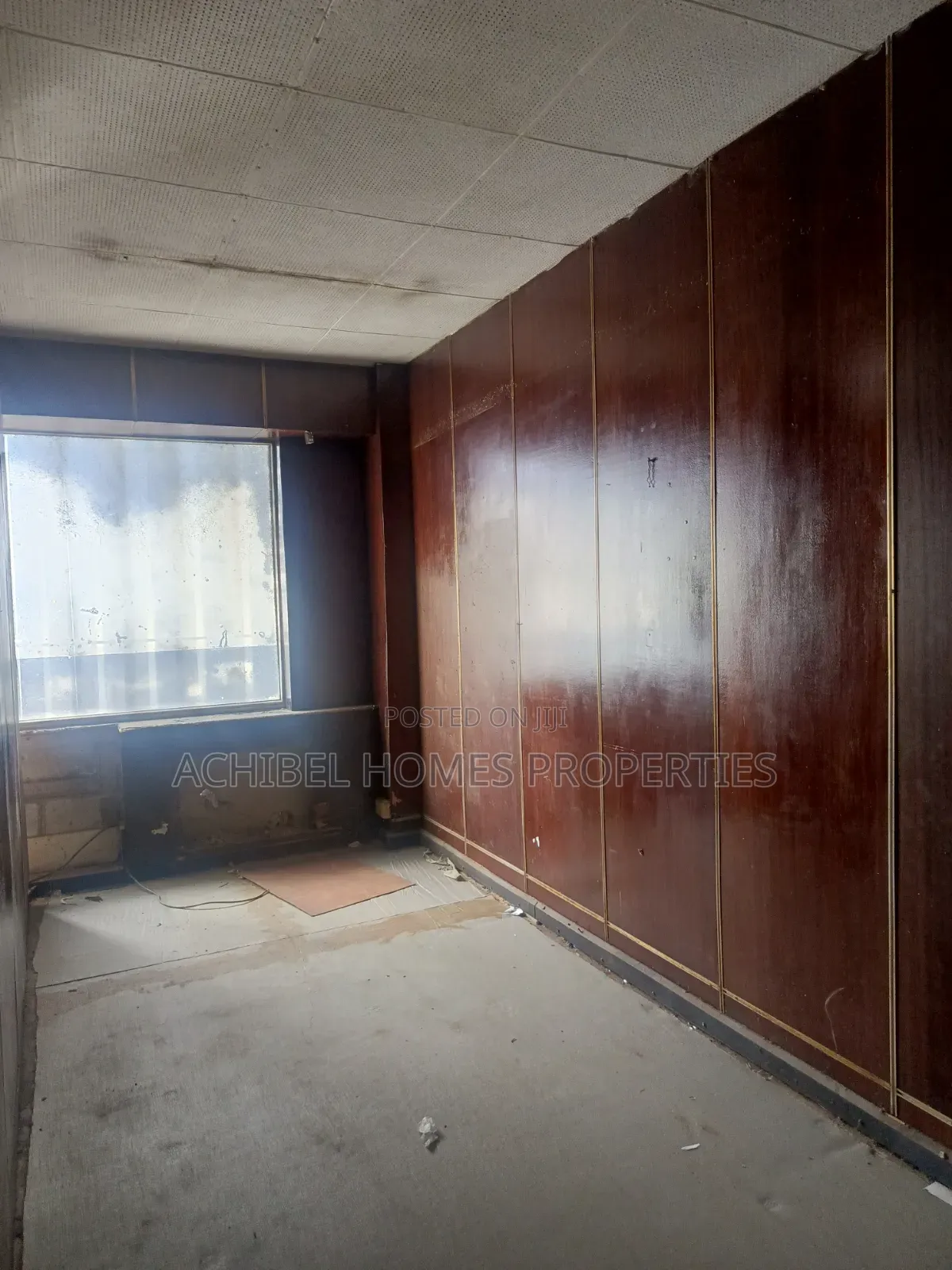 A 45 Square Meter Office Space in Lagos Island / Lagos Island