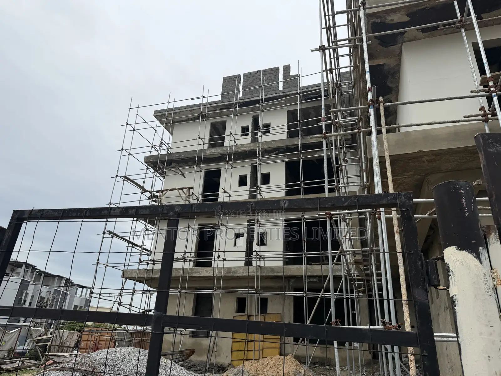 Newly Build 3 Bedroom Flat With 1 Room Bq Attached in Jahi