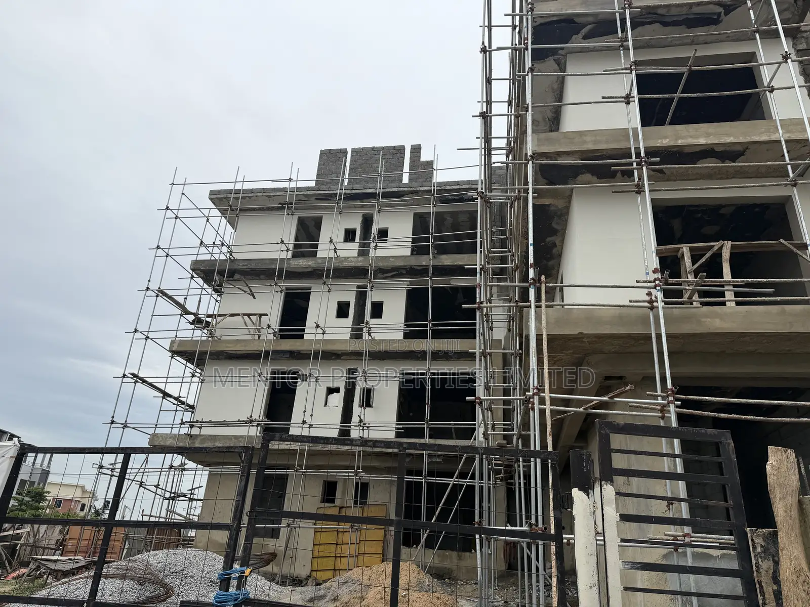 Newly Build 3 Bedroom Flat With 1 Room Bq Attached in Jahi