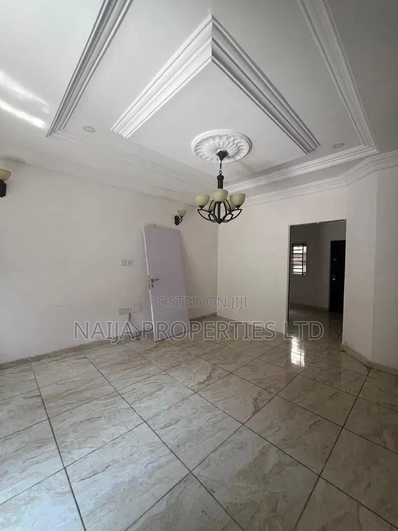4bdrm Townhouse/Terrace in Ikate for sale in Ikate
