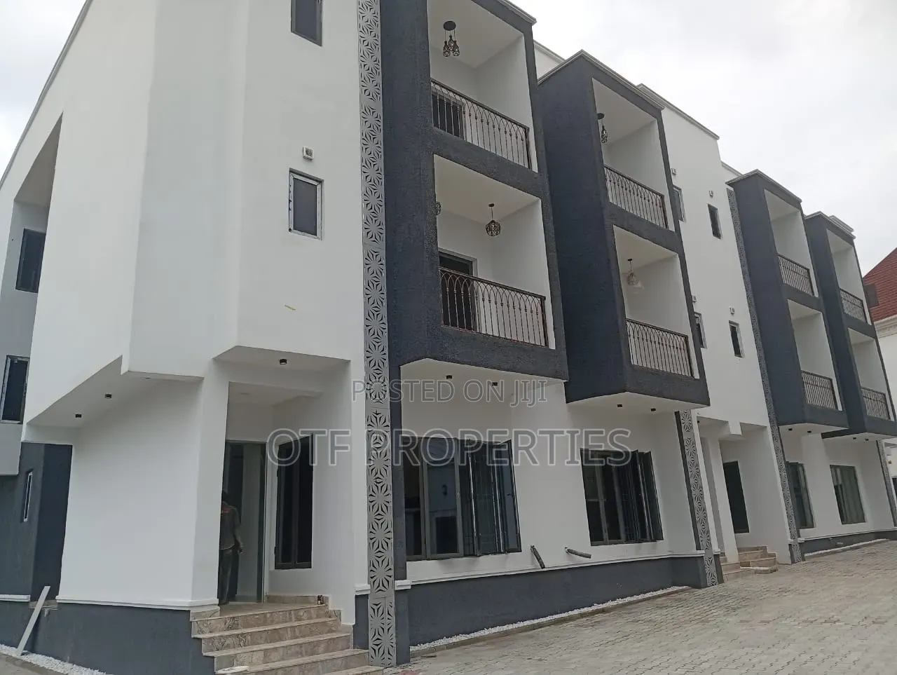 4bdrm Duplex in Jahi Gilmore for sale in Jahi