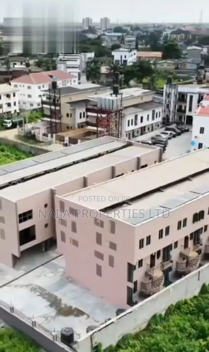 4bdrm Townhouse/Terrace in Alaka for sale in Alaka/Iponri