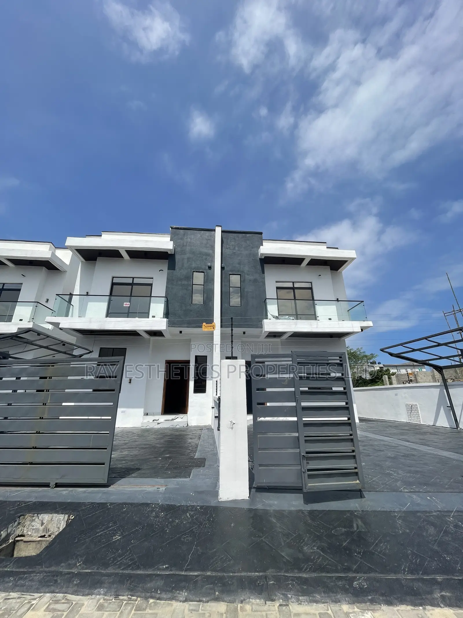 4bdrm Duplex in Sangotedo for sale in Sangotedo