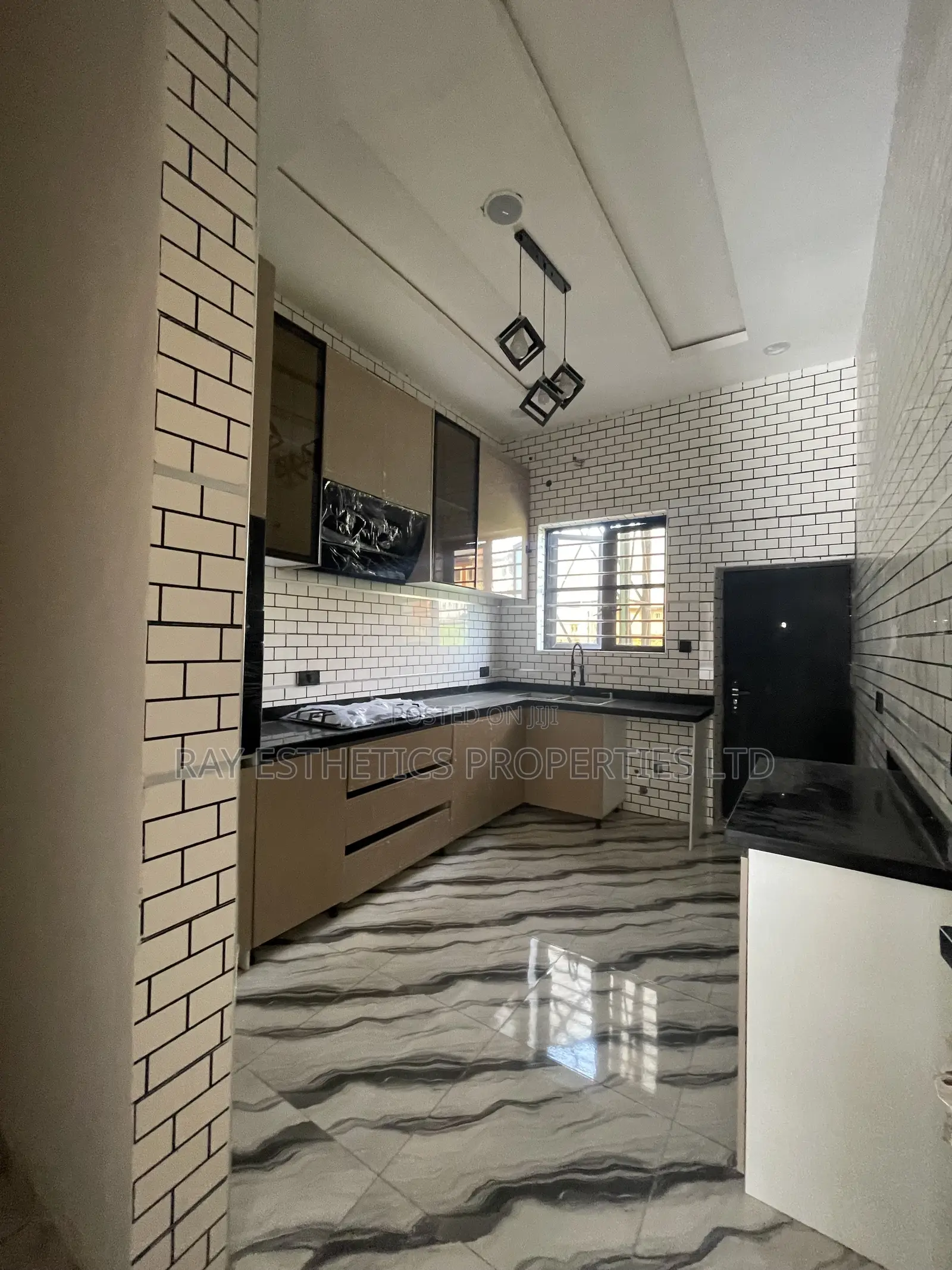 4bdrm Duplex in Sangotedo for sale in Sangotedo