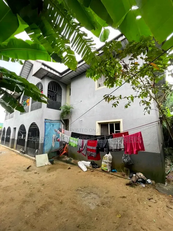 6bdrm Block of Flats in Rumuduru Off Eneka for sale in Rumuduru
